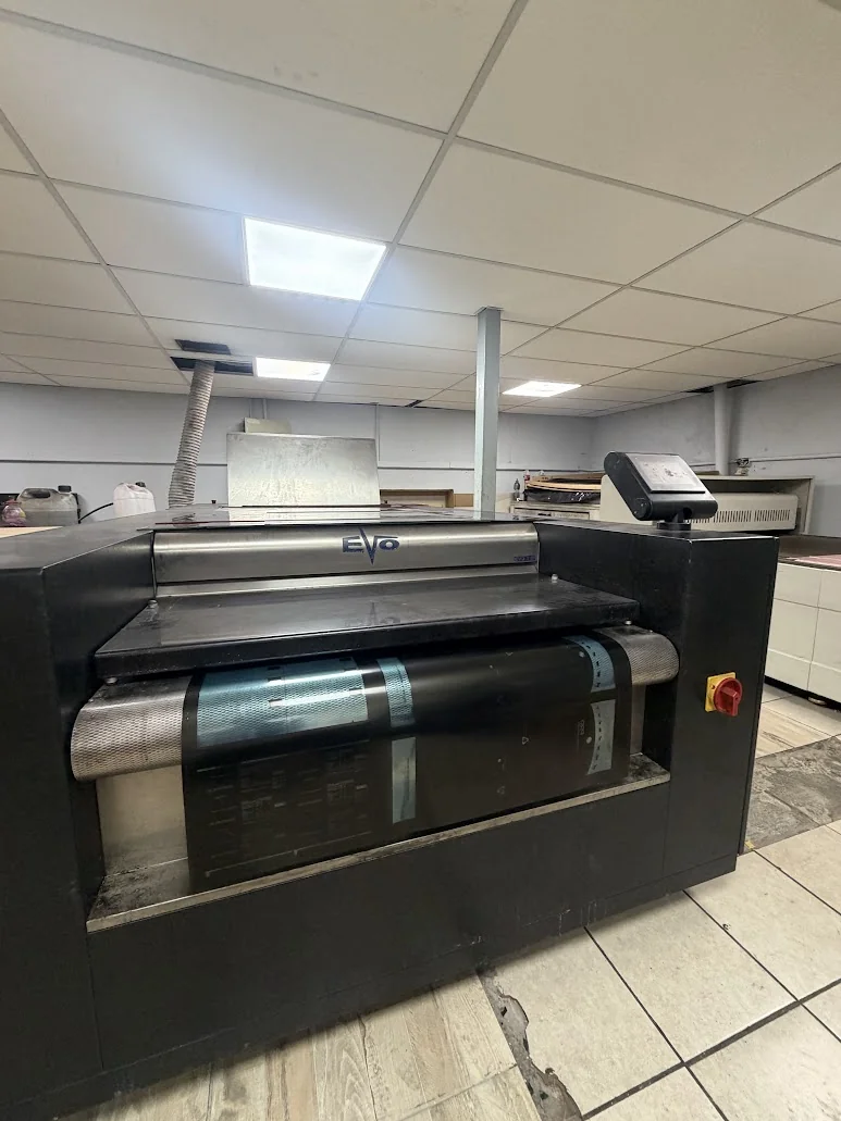 Equipo EVO en el área de producción de Flexo